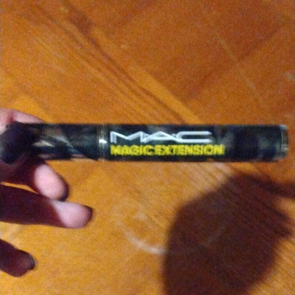 MAC Cosmetics Magic Extension Mascara - Black and Yellow